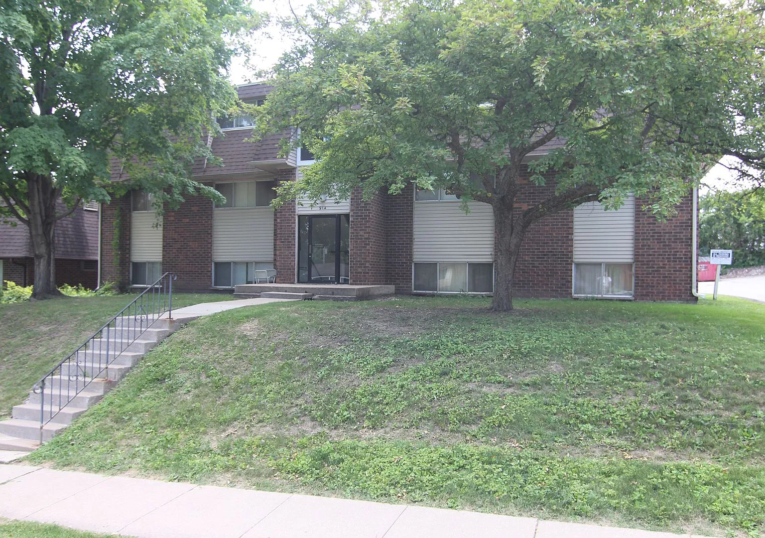 914 20th Ave Pl - OM — Photo 1