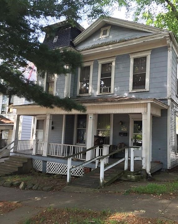 1st image of 836 4th St
