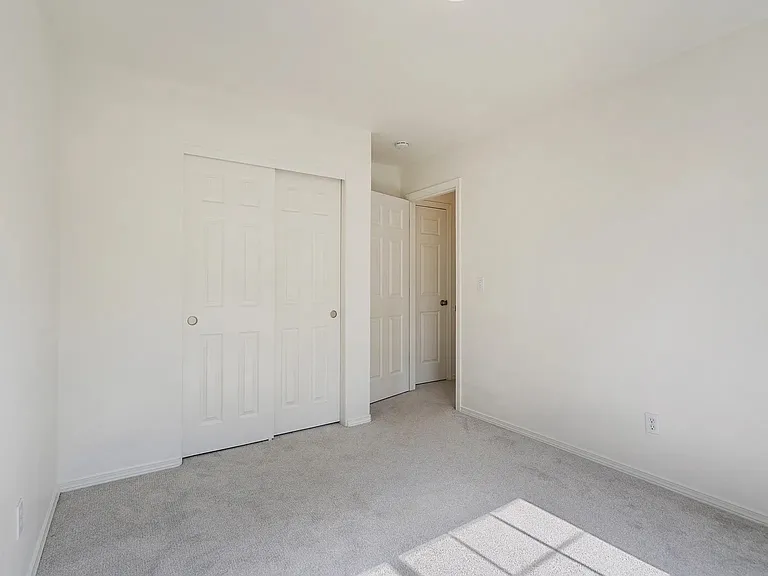 21069 SW Madeira Ter — Photo 19