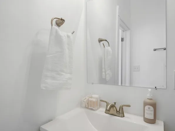 4938 S Center St #2, Salt Lake City, UT 84107