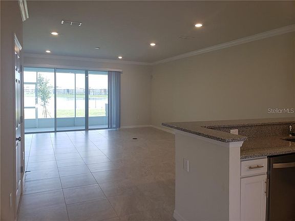 5th image of 3917 Plainview Dr
