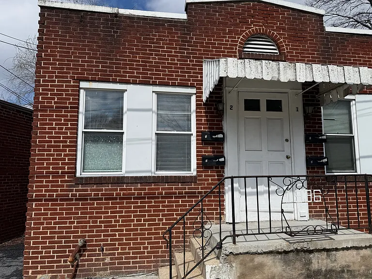 1936 Walnut St — Photo 9