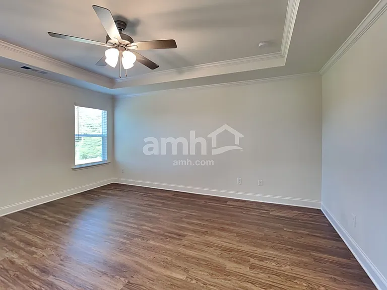 1079 Ashlyn Ct — Photo 12