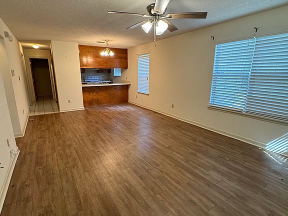 3rd image of 2323 Trimble Rd APT H