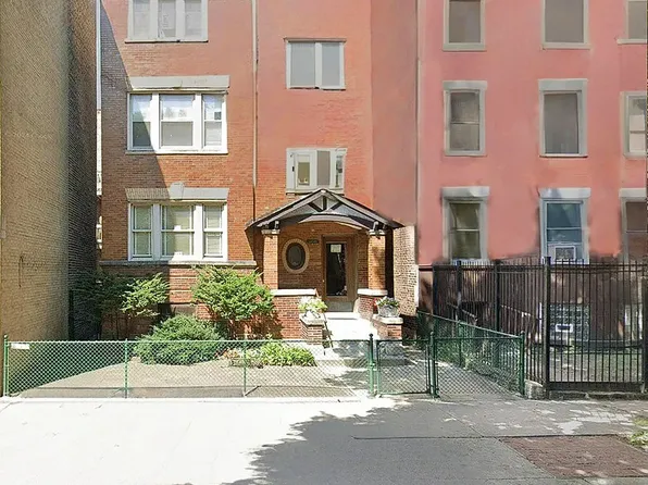 6850 S Perry Ave, Chicago, IL 60621