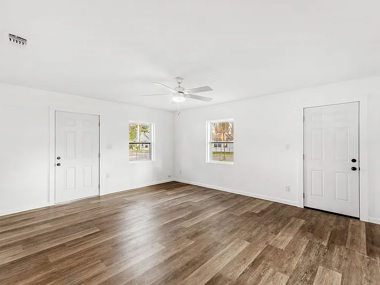 405 Dummitt Ave — Photo 15