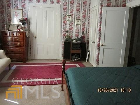 4th image of 109 E 1st Ave
