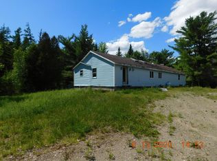 31 Doten Rd, Baileyville, ME 04694