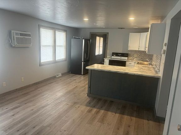 2nd image of 1433 Witzel Ave #2