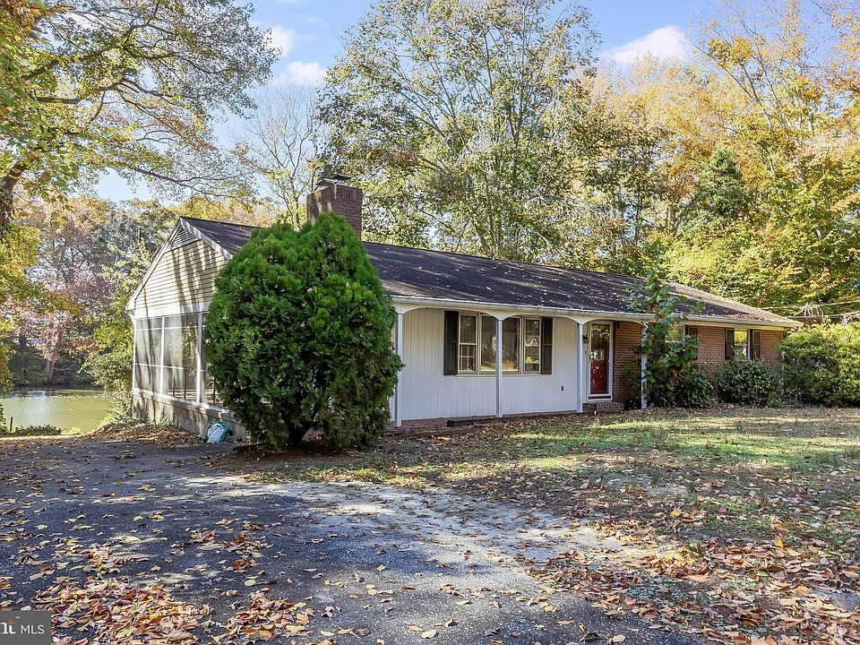1st image of 126 Holly Oak Dr