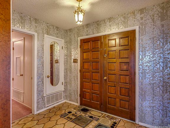 4th image of 207 MADRID DR