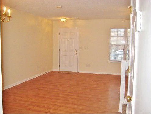 1st image of 105 Forester St