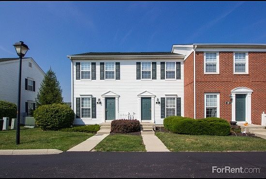 2nd image of 218 Saddlebrook Ct
