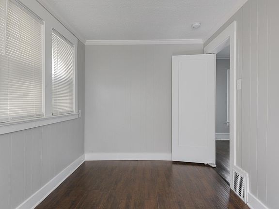 4th image of 737 Greeley Ave