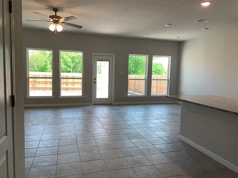 3813 McCleland Creek Trl — Photo 4
