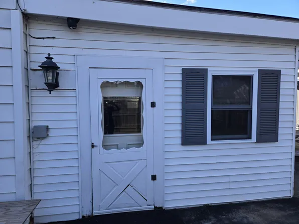 69 Redington St, Littleton, NH 03561
