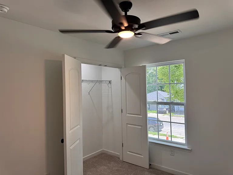 1163 W Wythe St — Photo 14
