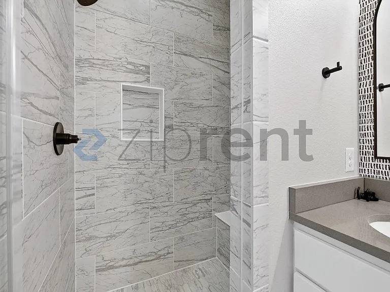 2818 Addison Park Ln — Photo 27