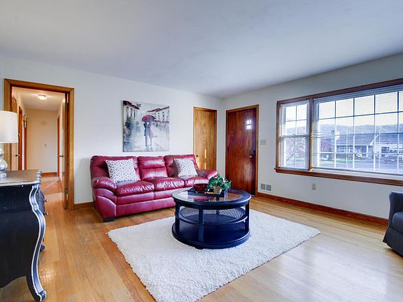 4th image of 2635 Pinecrest Dr
