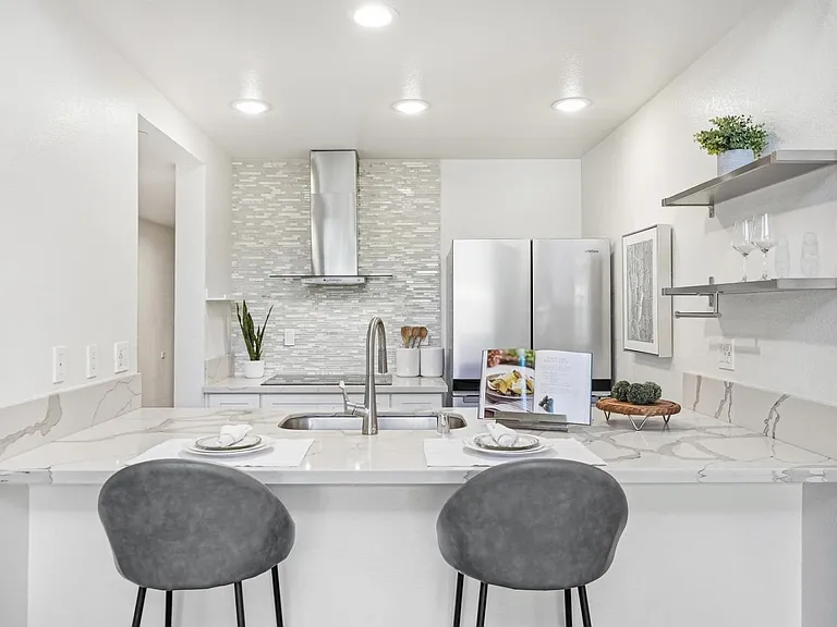 4151 El Camino Way #M — Photo 3