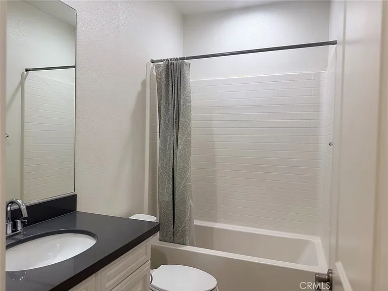 2975 Gibson St — Photo 10