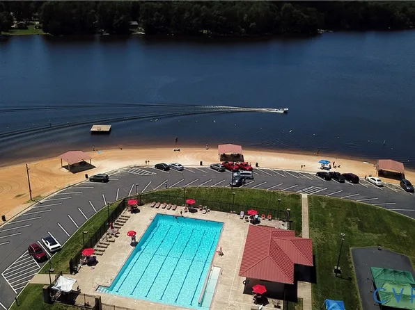 124 Yorktown Dr, Ruther Glen, VA 22546