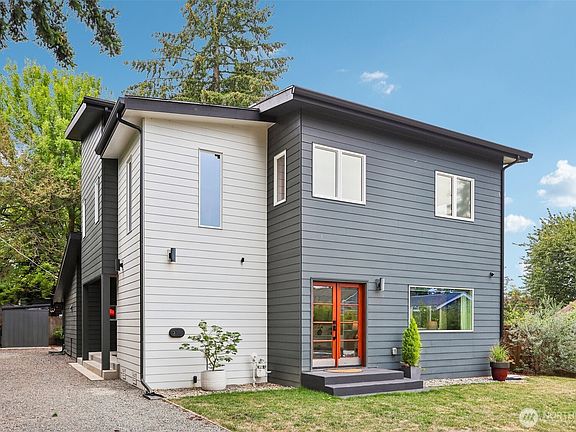 3rd image of 10030 37th Avenue SW
