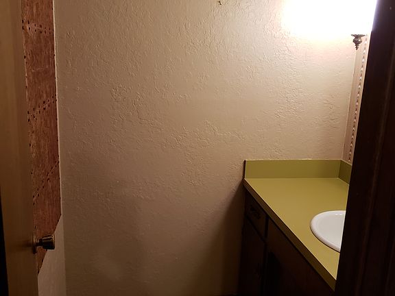 5th image of 1404 W Broadway Ave