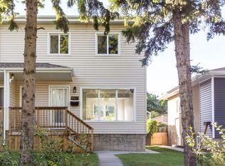 13530 Woodcroft Ave NW, Edmonton, AB T5M3L9