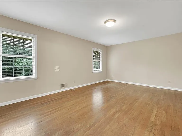 4517 E Kings Point Cir — Photo 20