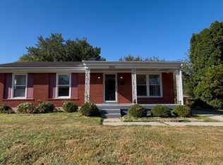 5510 Cedarwood Dr, Louisville, KY 40272