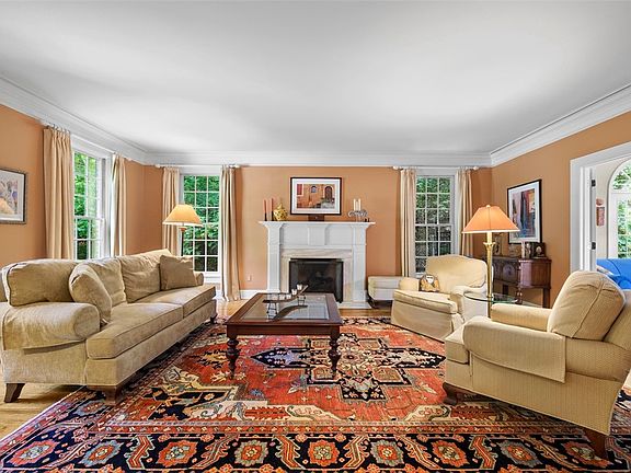 5th image of 400 Fern Hollow Ln