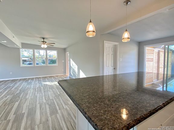 4th image of 726 Santa Clara Dr