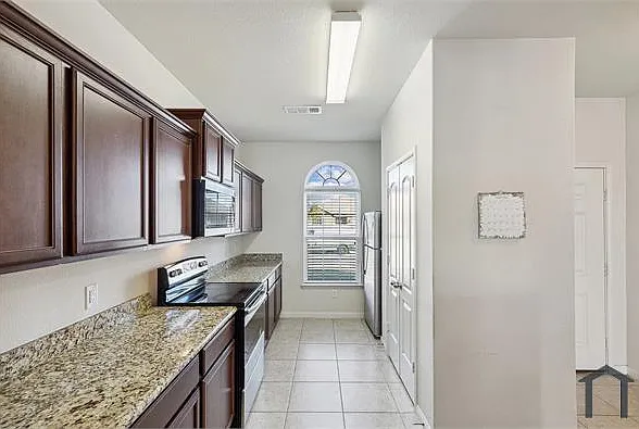 6025 Spring Ranch Dr — Photo 16