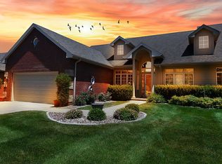 1250 Glen Oaks Dr, West Des Moines, IA 50266