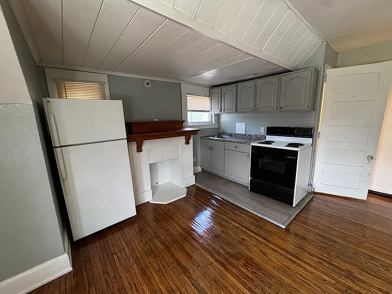 428 W Bancroft St #5 — Photo 3