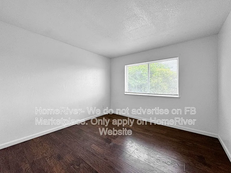 10 Nedra Ct #4 — Photo 5