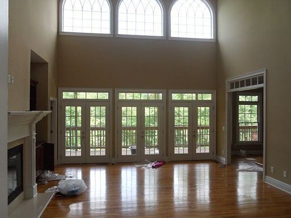 3rd image of 6080 Montlake Ave