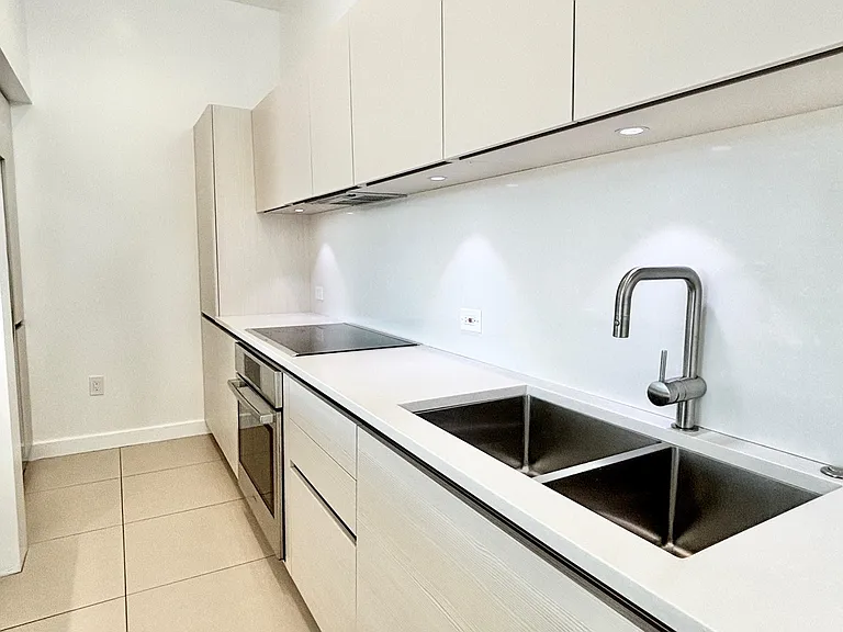7301 E Minnezona Ave #1007 — Photo 9