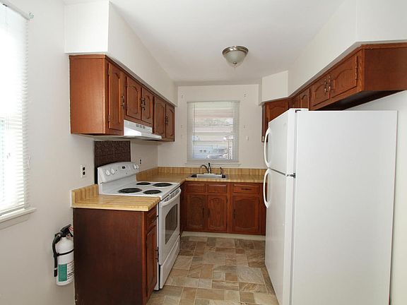2nd image of 15A Penwood Dr #54A