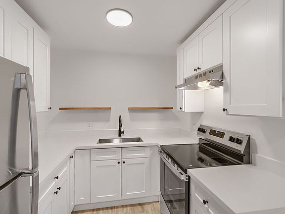 2nd image of 206 11th Ave E APT 9