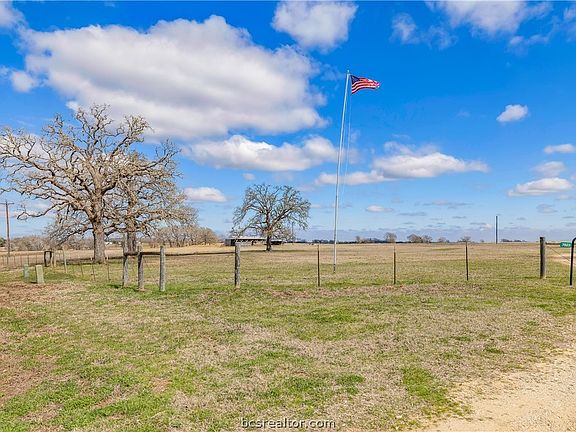 3rd image of 7823 County Road 324