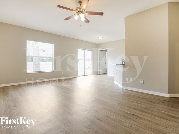 3rd image of 1581 S Cranberry Blvd