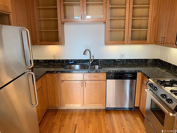 4th image of 236 Clara St APT 1