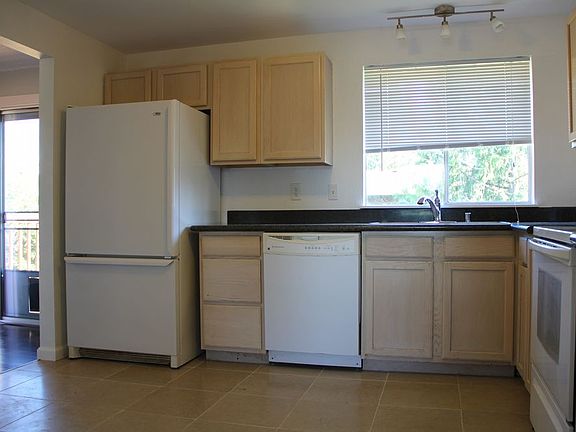 5th image of 6208 99th St NE