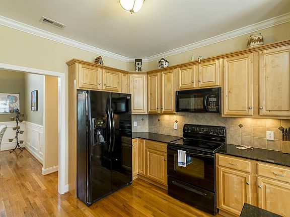 5th image of 1902 Loughborough Ct