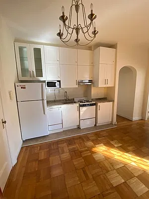 Rented by Gala West Realty LTD | media 1