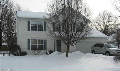 1st image of 214 Simon Ln