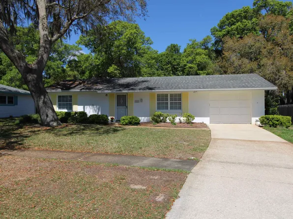 402 Casuarina Cir, Saint Augustine, FL 32086