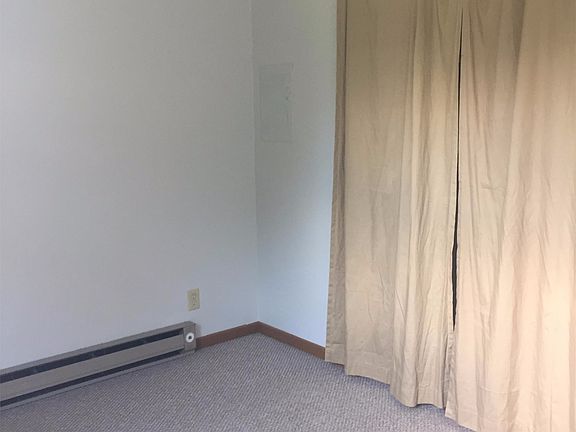 5th image of 136 Earl St APT 10